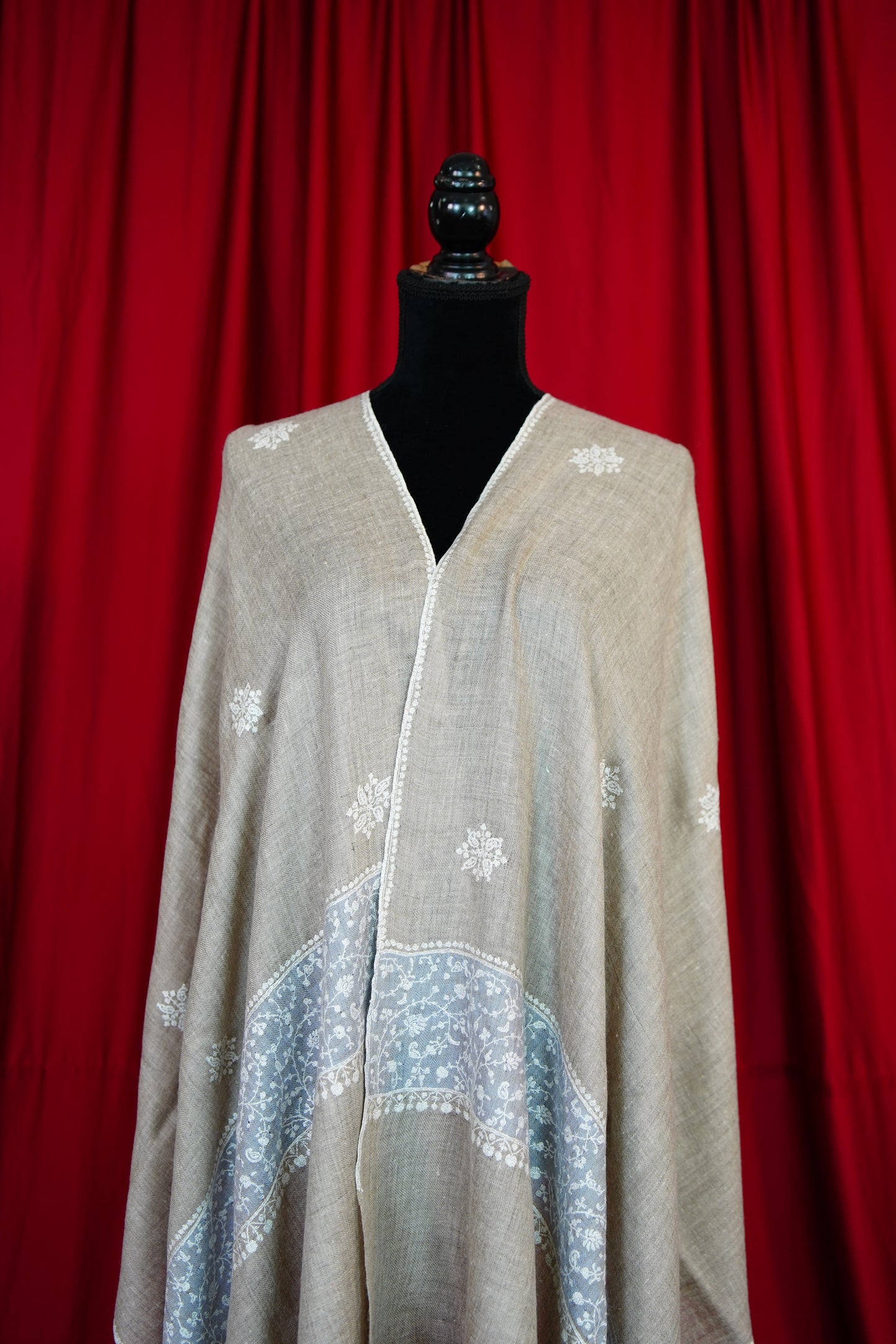 light natural GI butis embroidery pashmina stole 9838