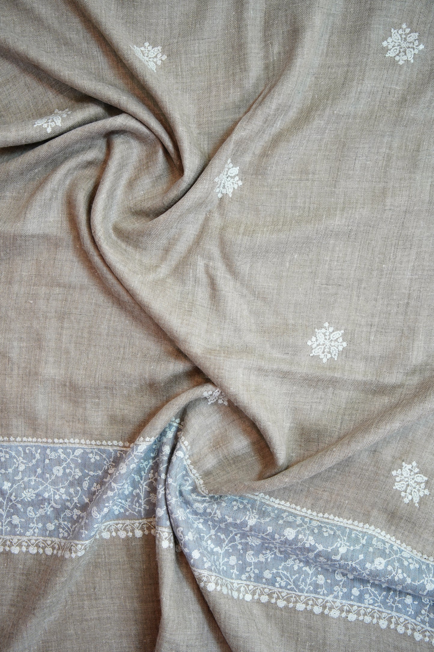 light natural GI butis embroidery pashmina stole 9838