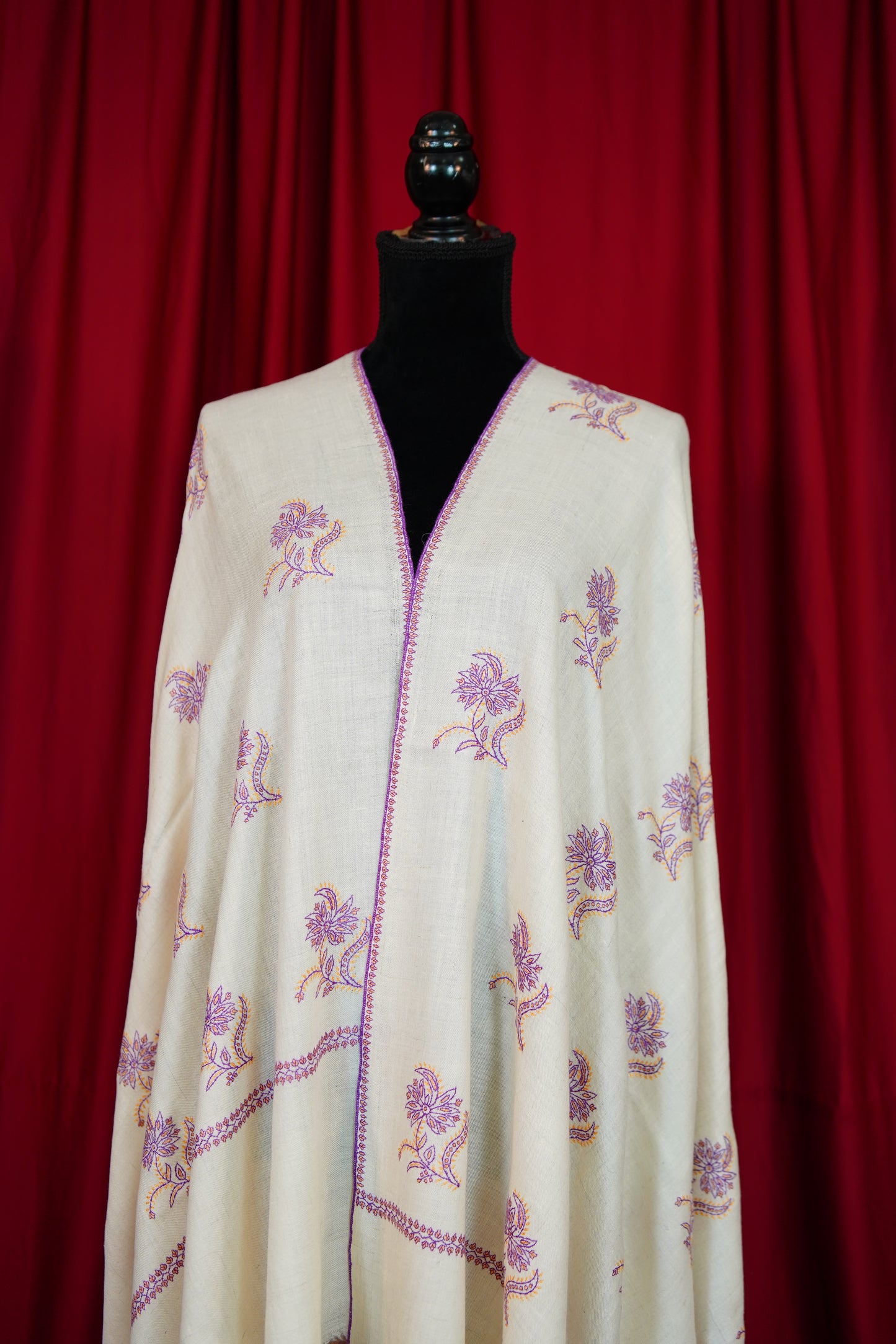 white GI butis embroidery pashmina shawl 9872