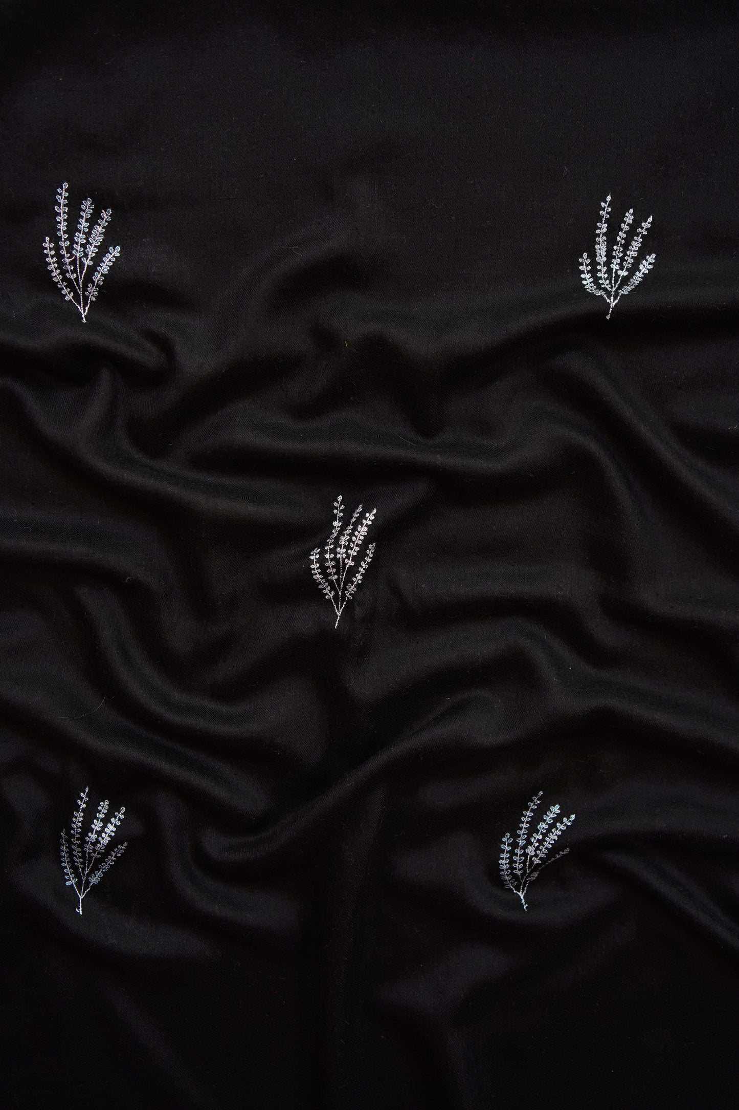 jet black butis embroidery pashmina stole 9881