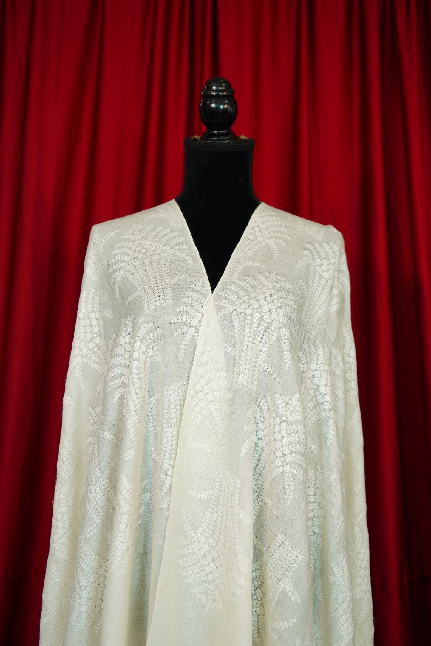 pure white GI butis embroidery pashmina shawl 9900
