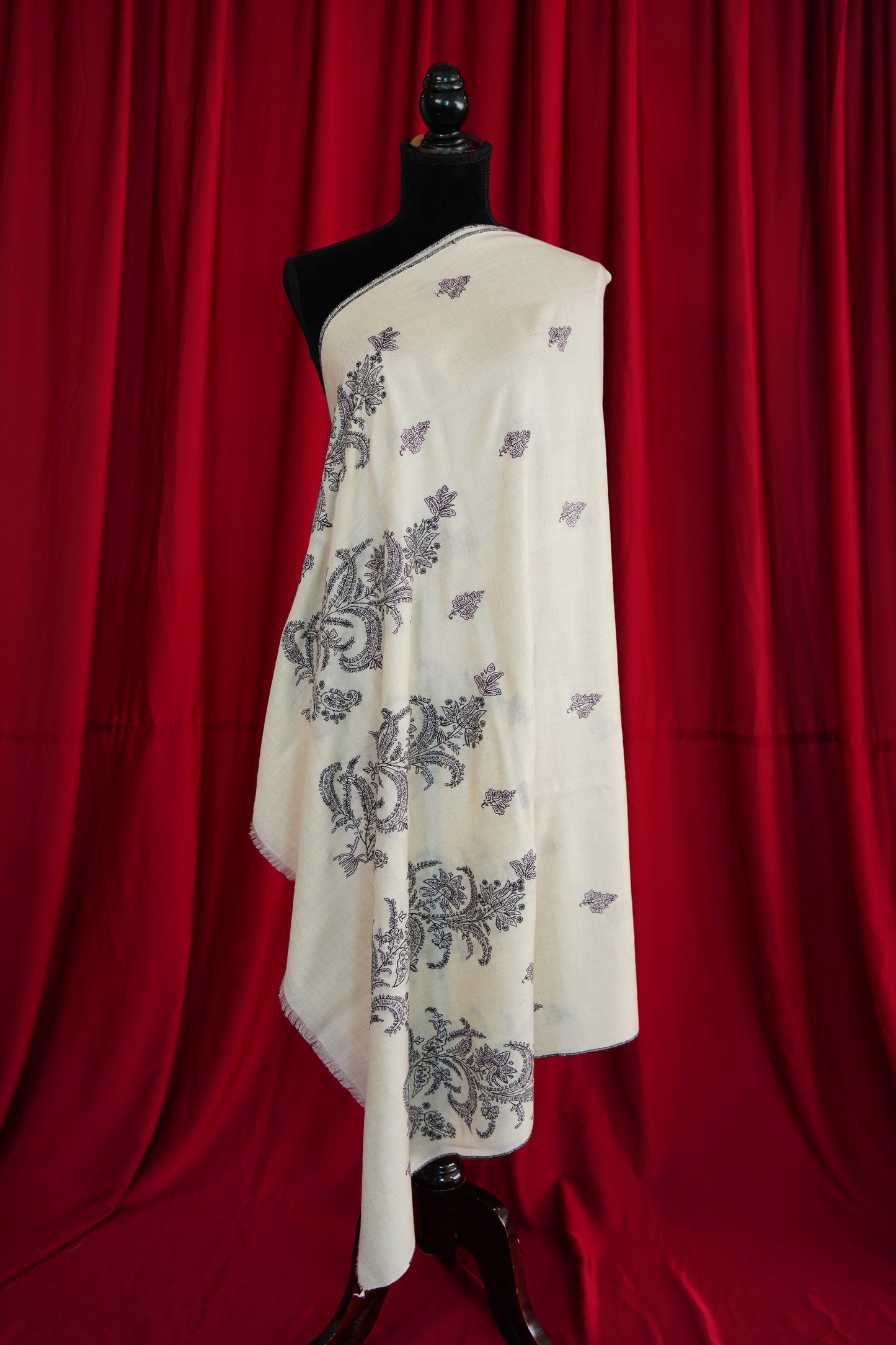 white GI butis embroidery pashmina shawl 9912