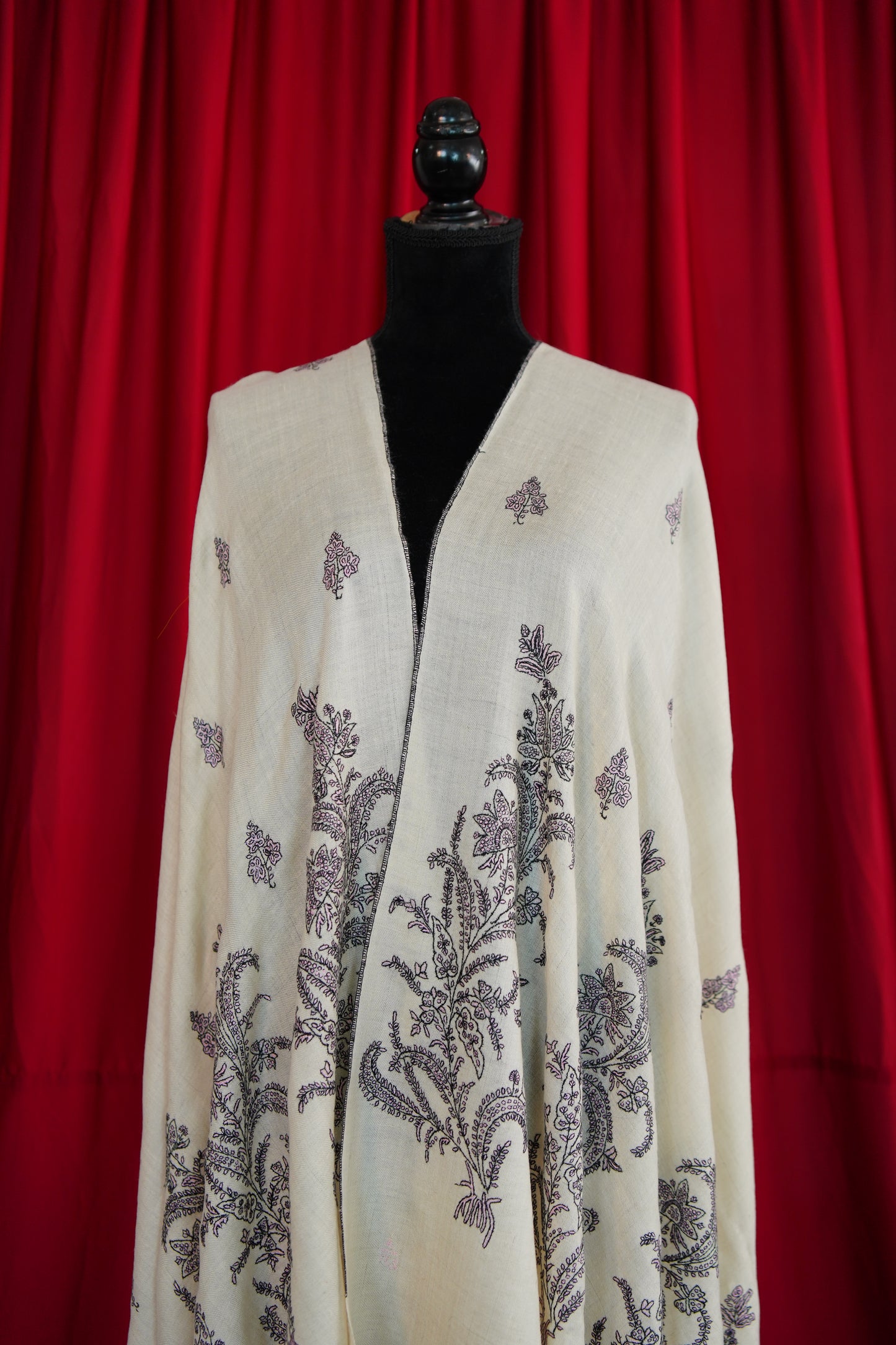 white GI butis embroidery pashmina shawl 9912