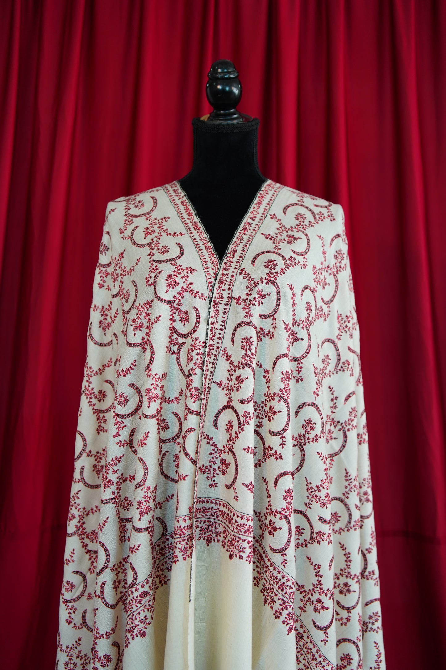 white GI jaali embroidery pashmina shawl 9913