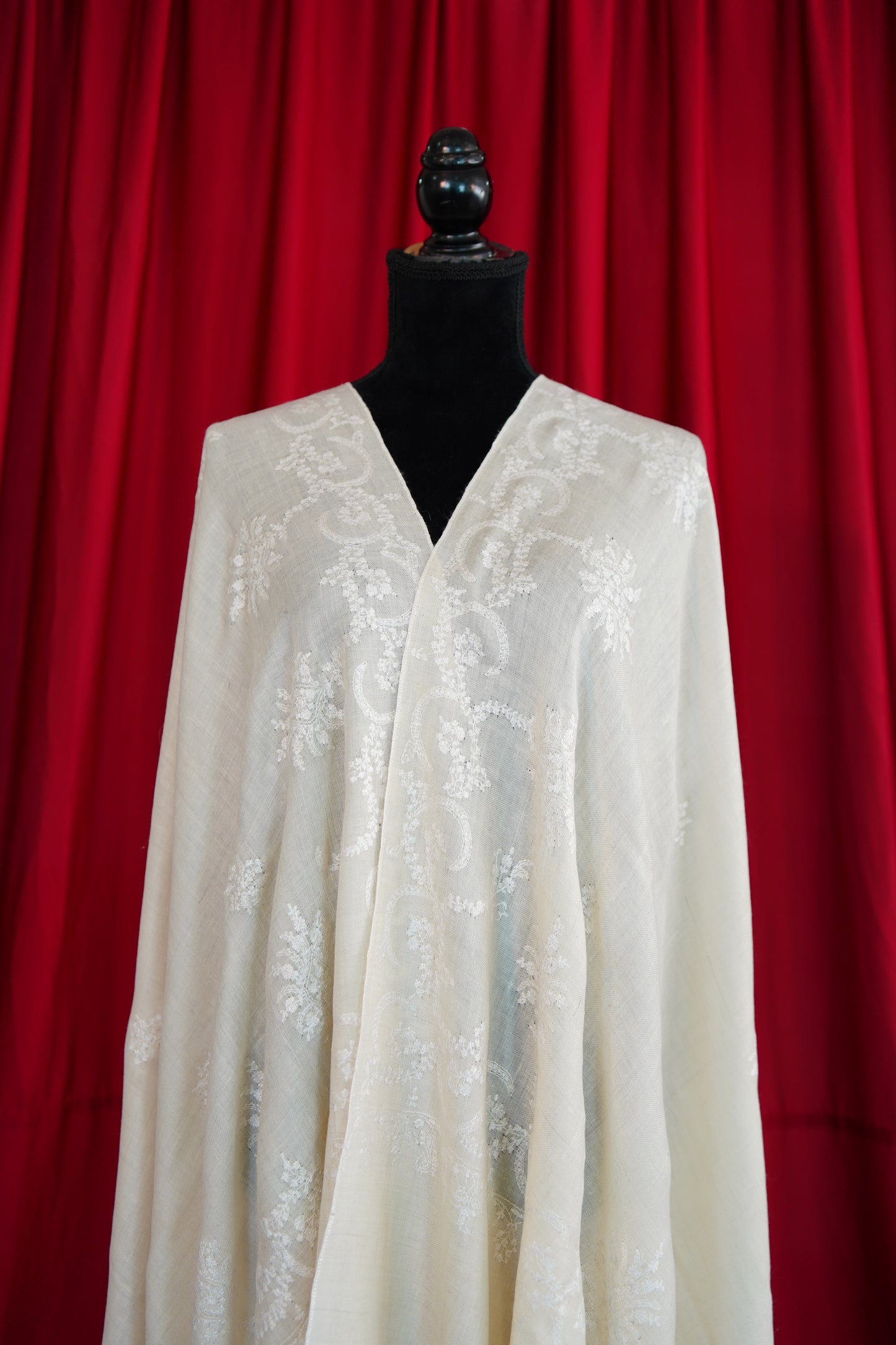 snow white GI butis embroidery pashmina shawl 9916