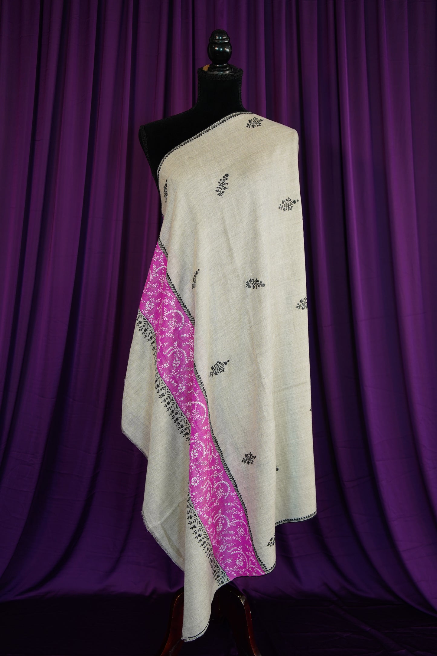 light natural GI butis embroidery pashmina shawl 9921