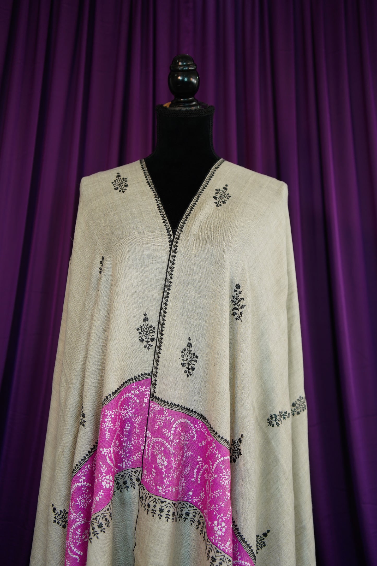 light natural GI butis embroidery pashmina shawl 9921