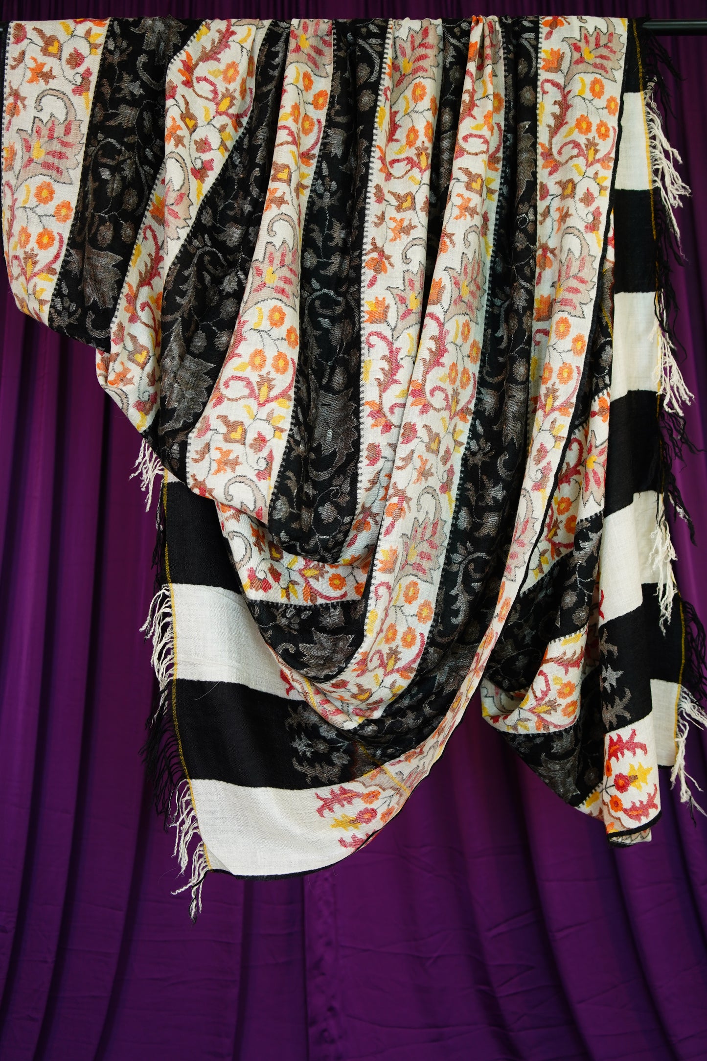 black and white XL GI kani jamma pashmina shawl 9939