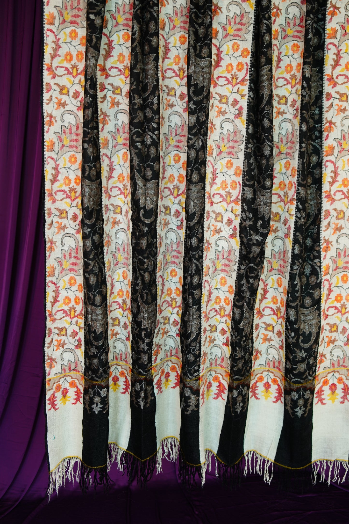 black and white XL GI kani jamma pashmina shawl 9939