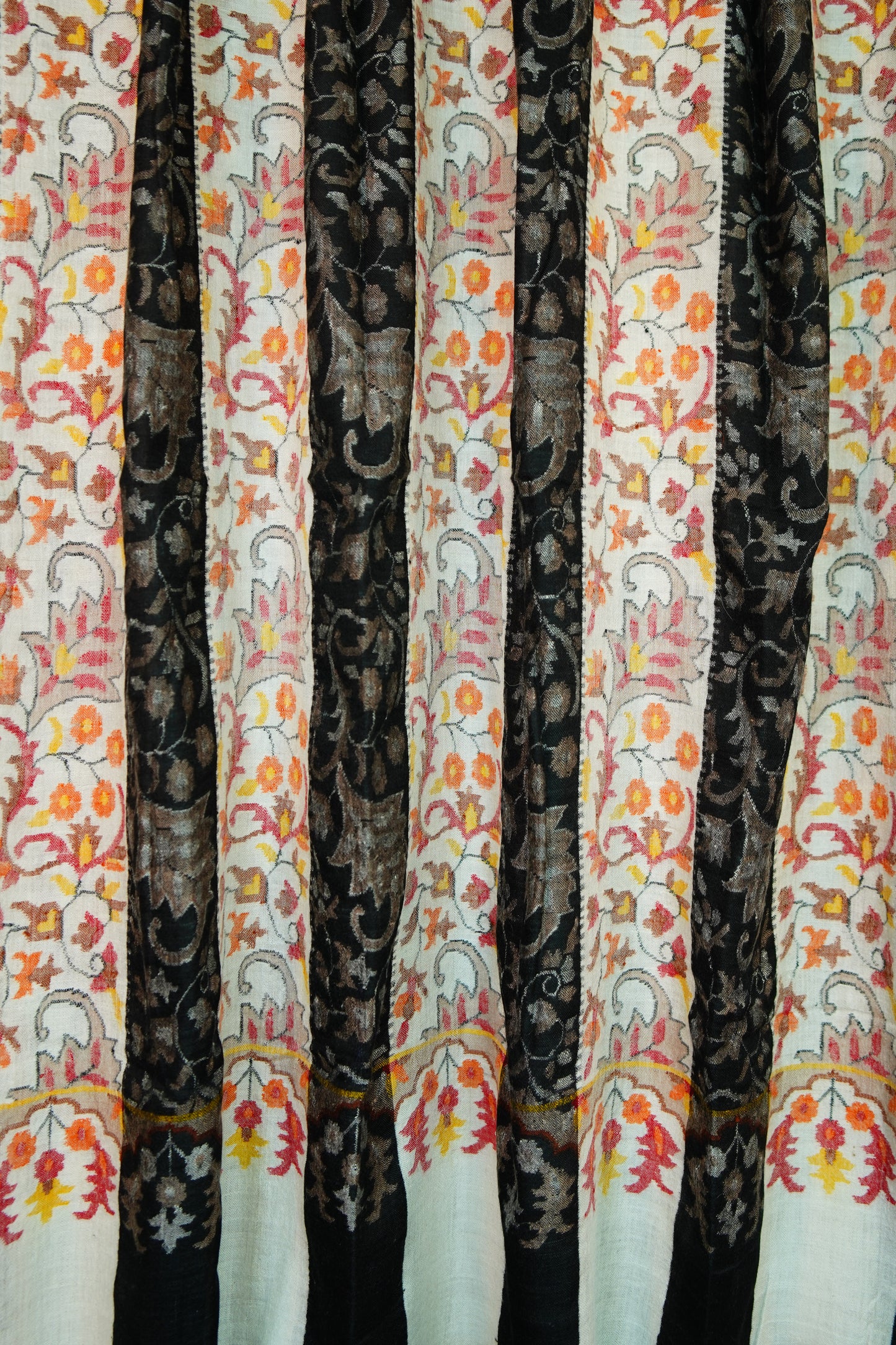 black and white XL GI kani jamma pashmina shawl 9939