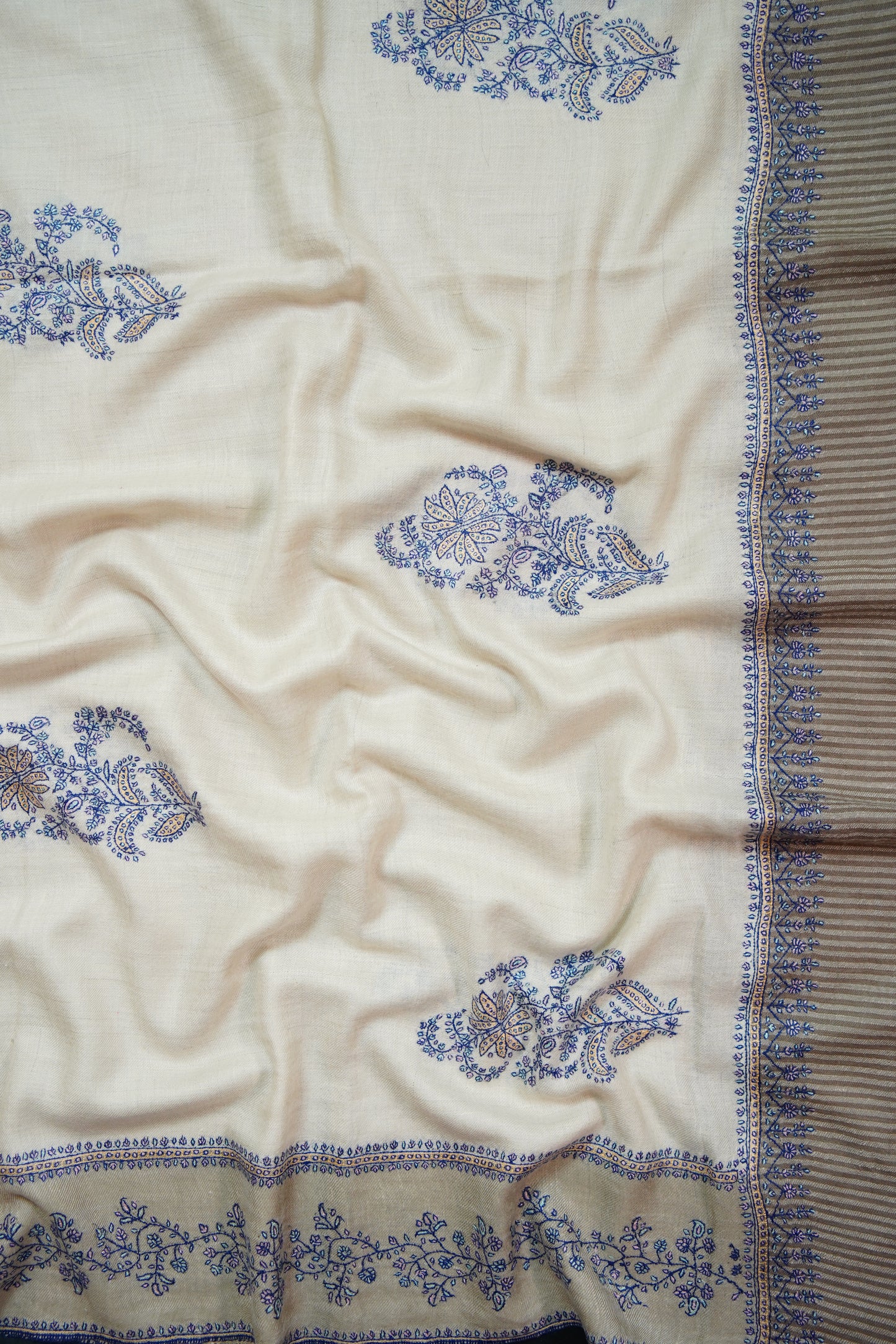 creamy white and natural GI butis embroidery pashmina shawl 9969