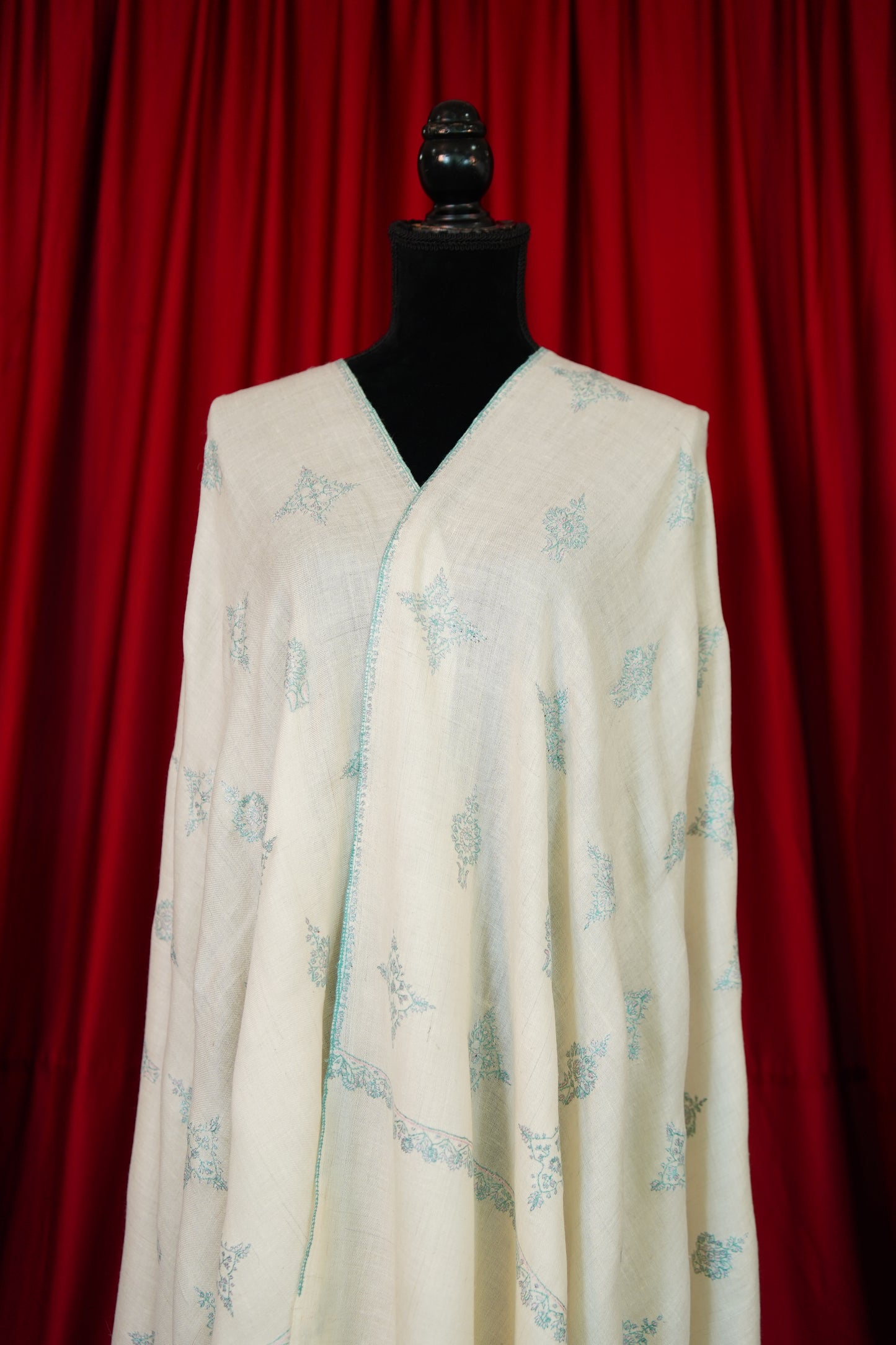 pure white GI butis embroidery pashmina shawl 9977