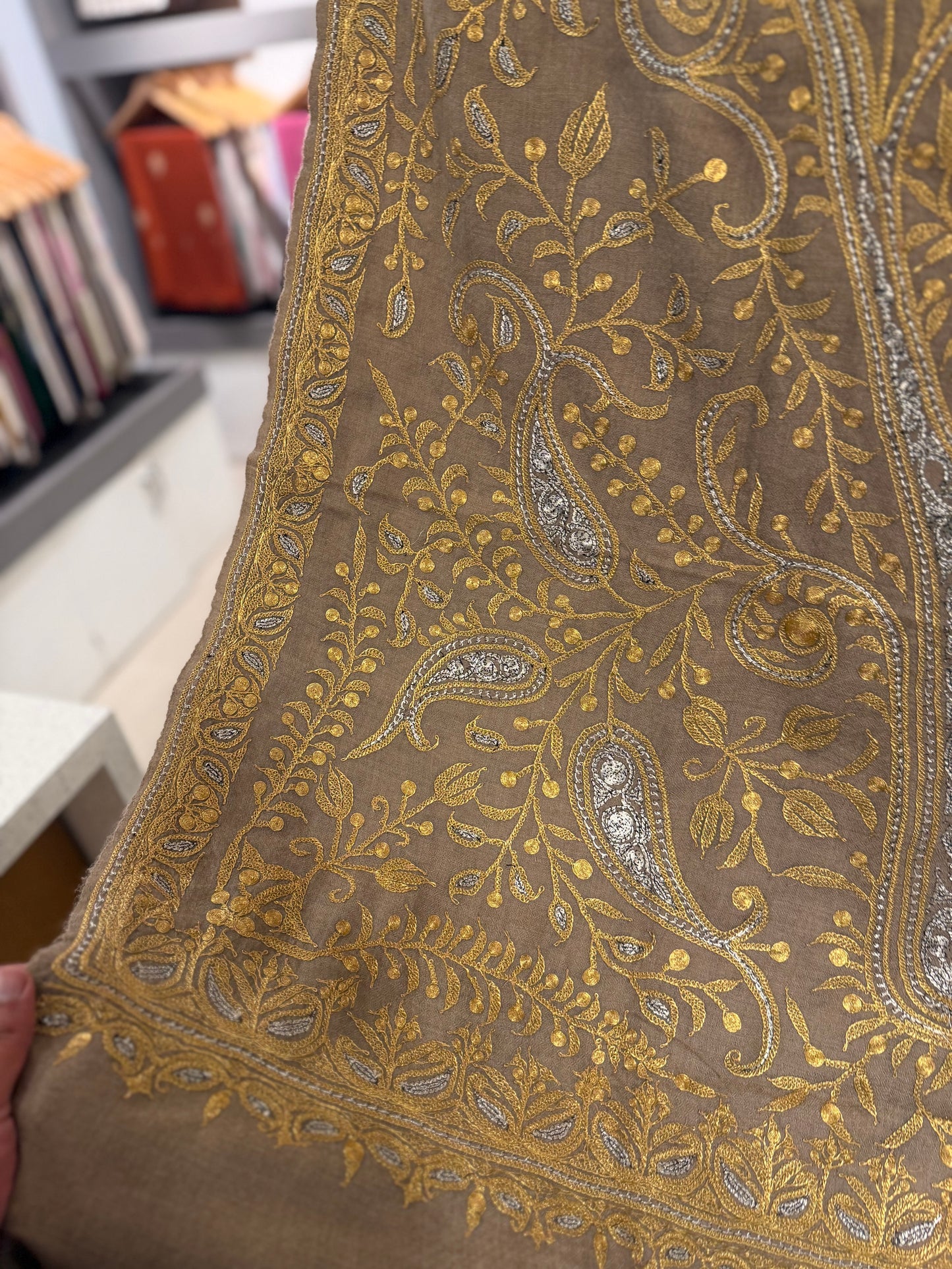 Hand tilla pashmina Natural shawl