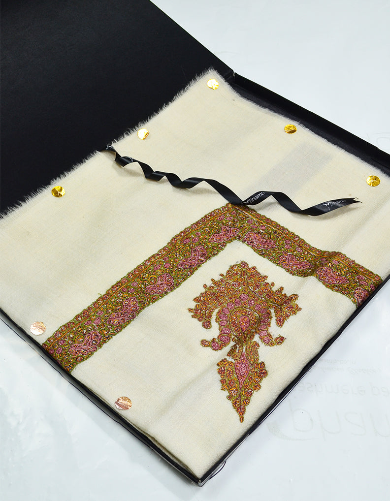 Mussar Rumaal Small Naqsha White RS00086